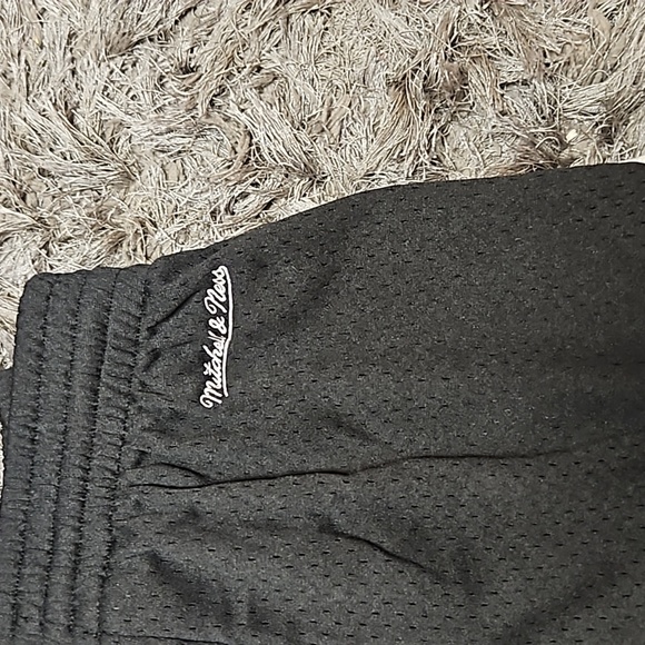 Mitchell and Ness branded diamond shorts size small - Picture 2 of 3